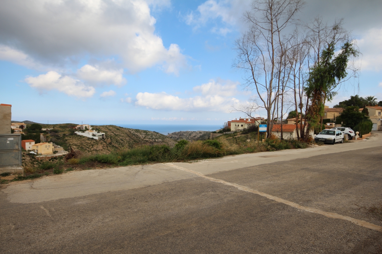 Private plot in a sunny location with stunning sea views