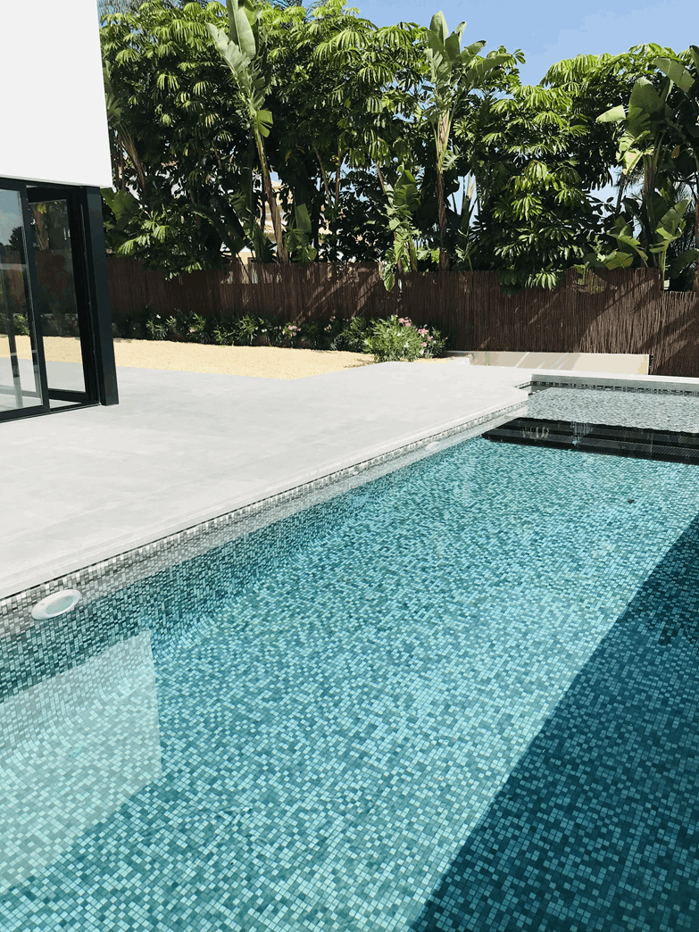 Atemberaubende neue Villa mit 3 Schlafzimmern zum Verkauf in Javea in der Nähe von Arenal