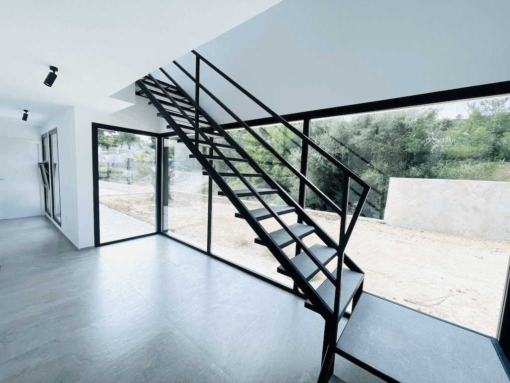 Atemberaubende neue Villa mit 3 Schlafzimmern zum Verkauf in Javea in der Nähe von Arenal