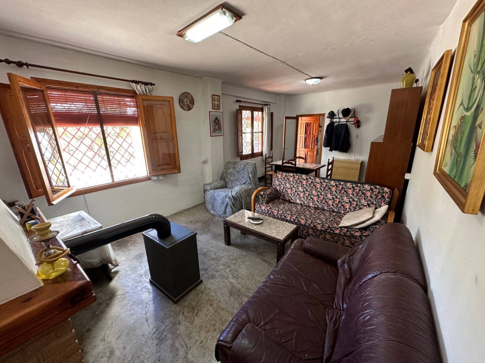 Finca junto al centro urbano de Pego