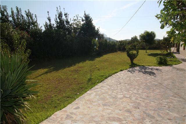 Beautiful very private finca surrounded by orange groves between Pedreguer and La Jara