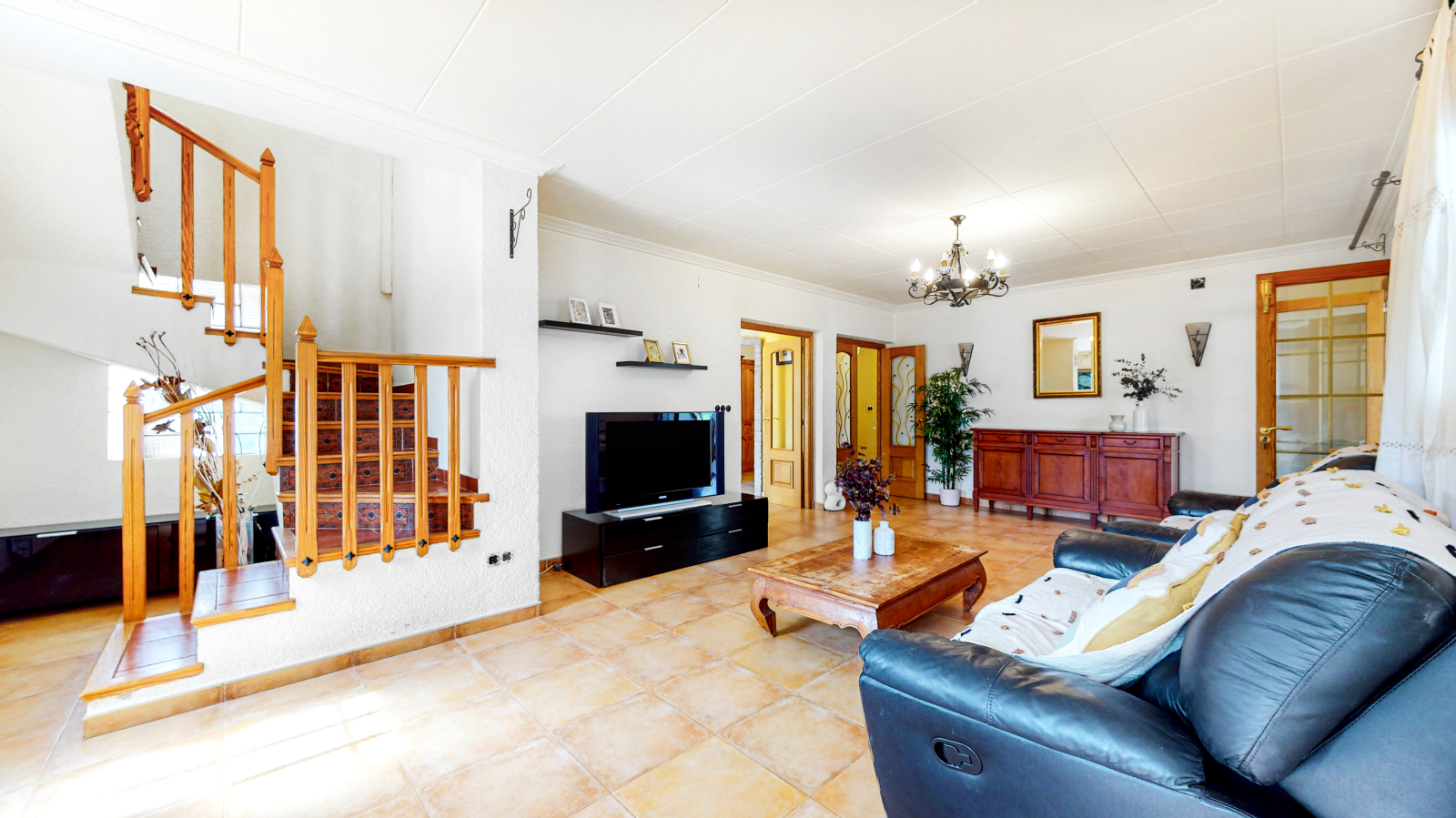 Venta. Villa a Orba