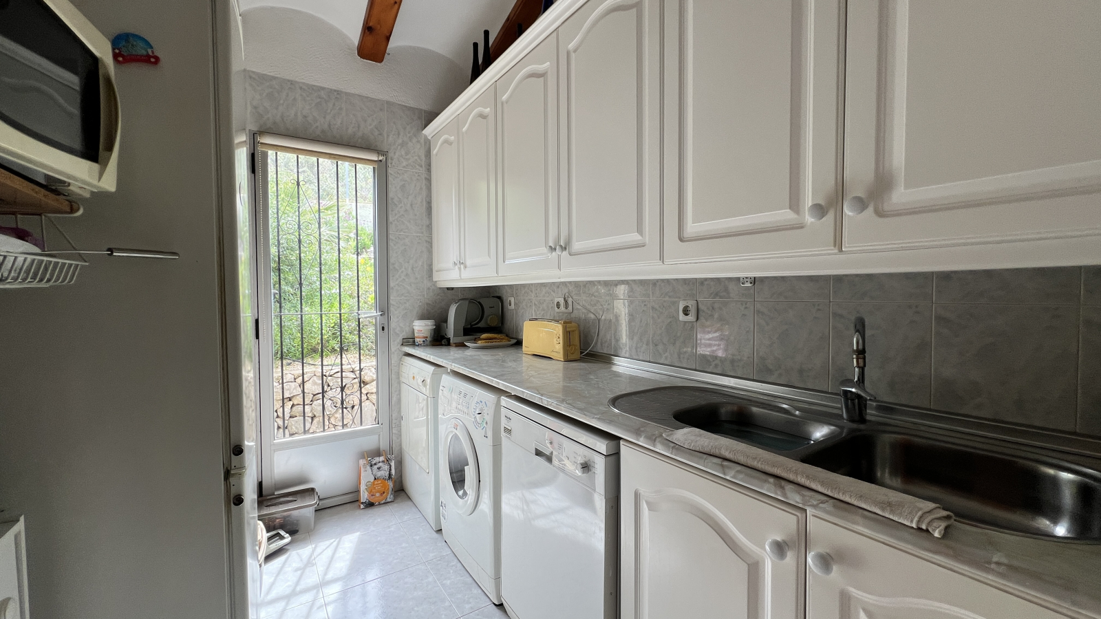 Venta. Villa a Benidoleig
