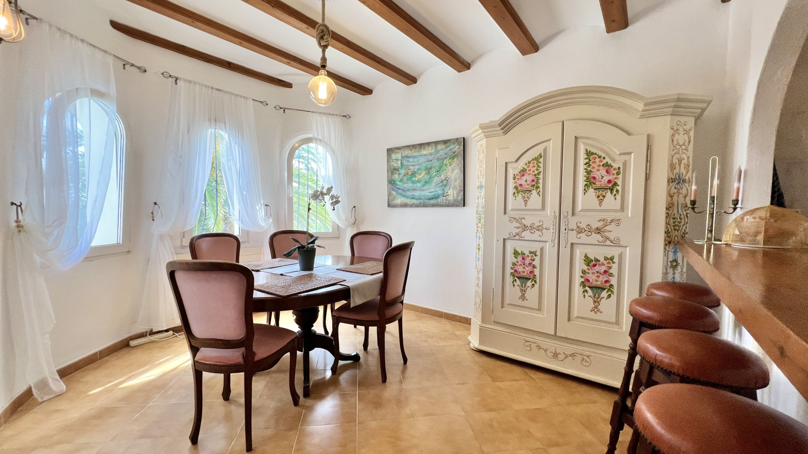 Casa de ensueño con vistas al mar y al castillo: 2 dormitorios, apartamento independiente, garaje y mucho más.