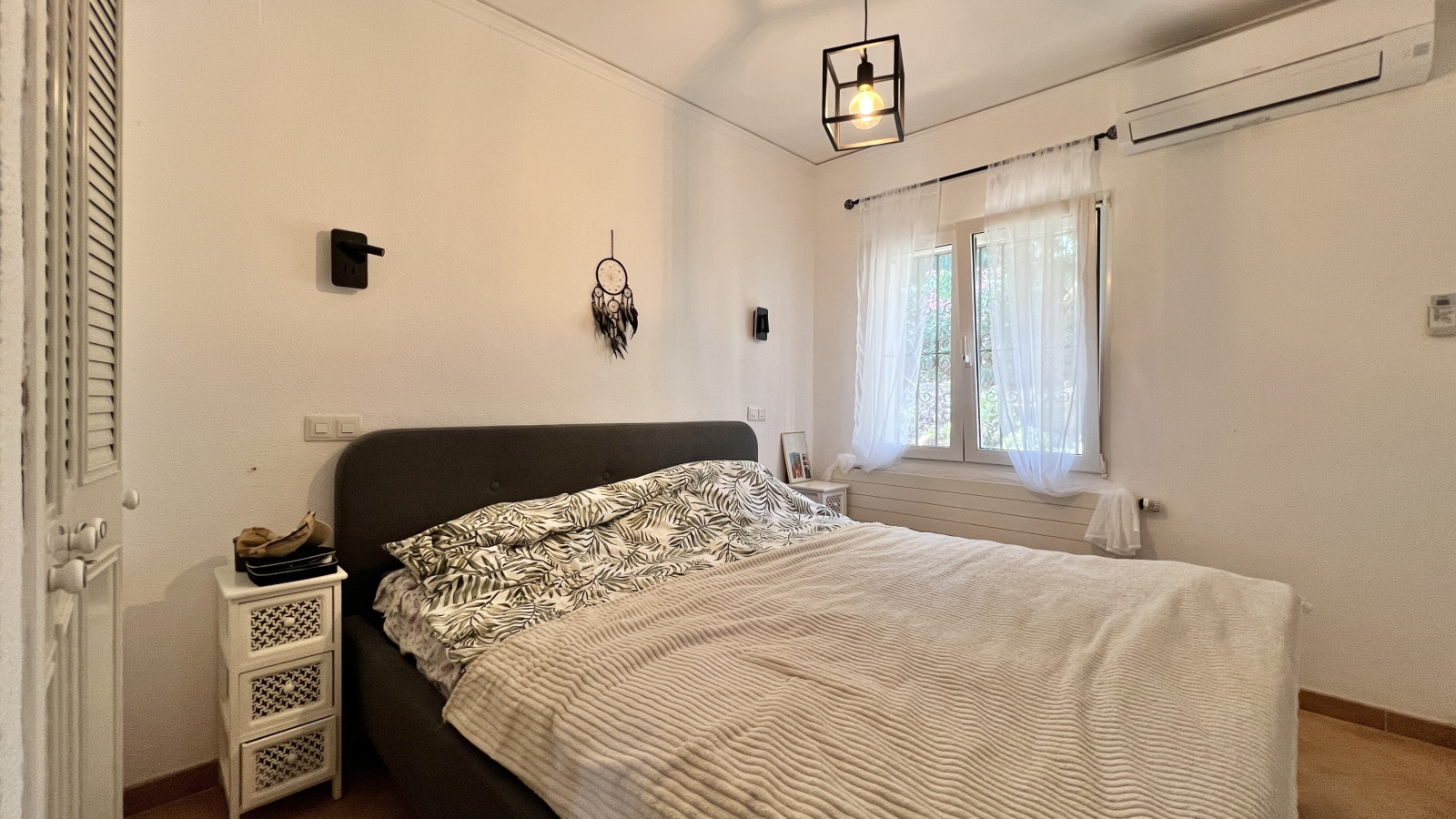 Casa de ensueño con vistas al mar y al castillo: 2 dormitorios, apartamento independiente, garaje y mucho más.
