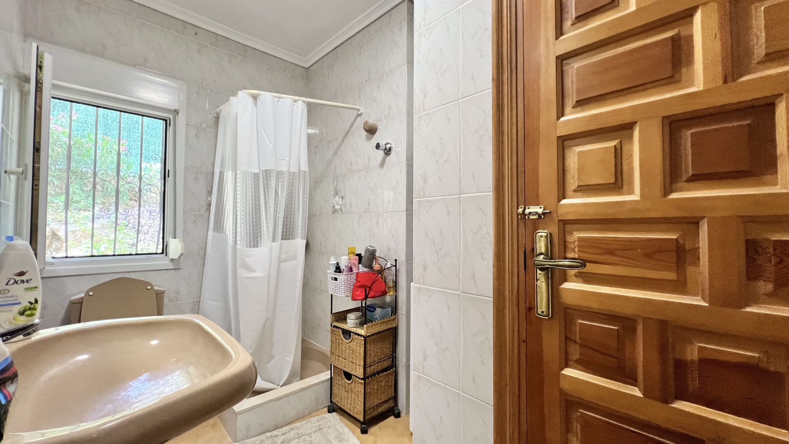 Casa de ensueño con vistas al mar y al castillo: 2 dormitorios, apartamento independiente, garaje y mucho más.