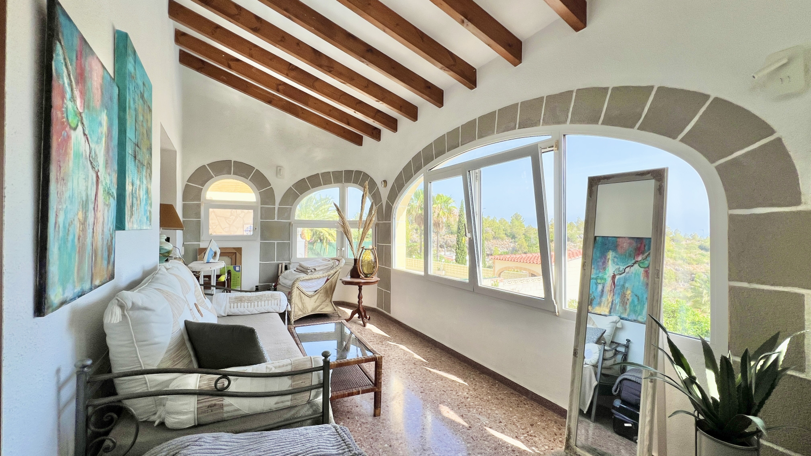 Casa de ensueño con vistas al mar y al castillo: 2 dormitorios, apartamento independiente, garaje y mucho más.