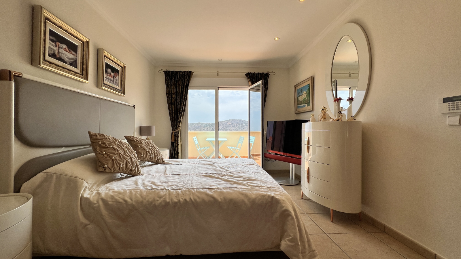 UV26903 - Exclusiva villa con amplia parcela en Pedreguer (La Sella), Alicante