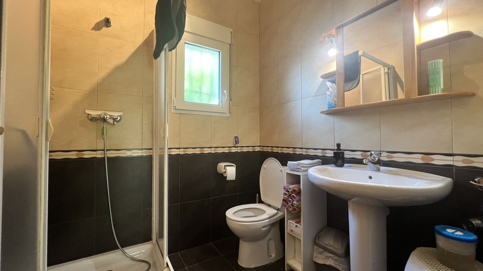 JS-1325 - Schöne Villa mit Pool, Klima und Zentralheizung, alles auf einer Ebene, Rollstuhl geeignet, gute Vermietbarkeit