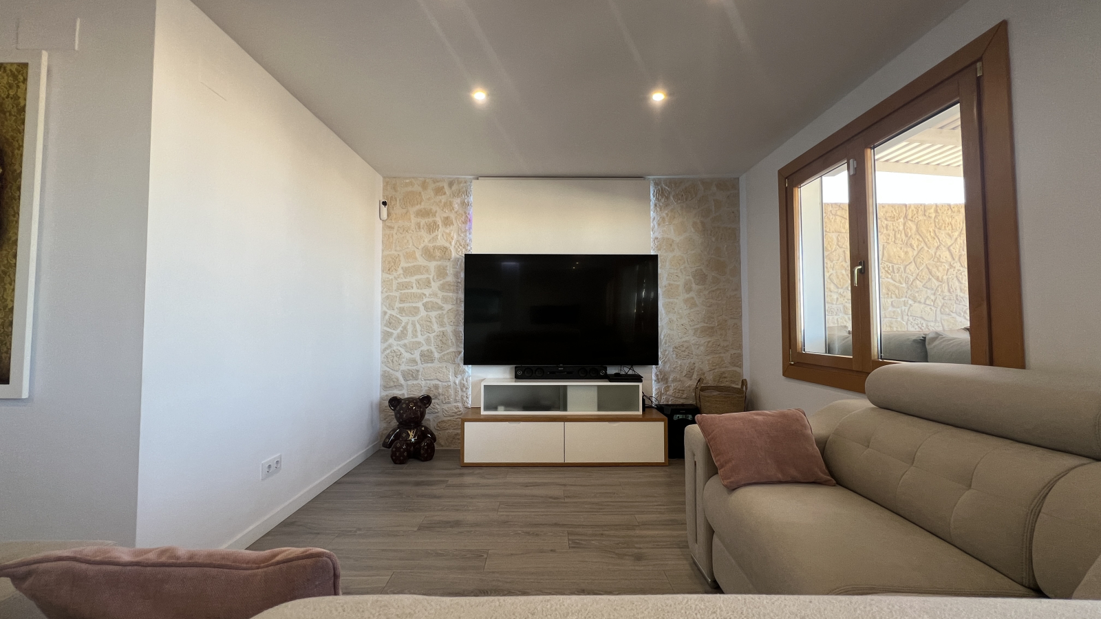 Ático Dúplex Reformado con Terraza de 50 m Vistas al Mar y al Castillo 