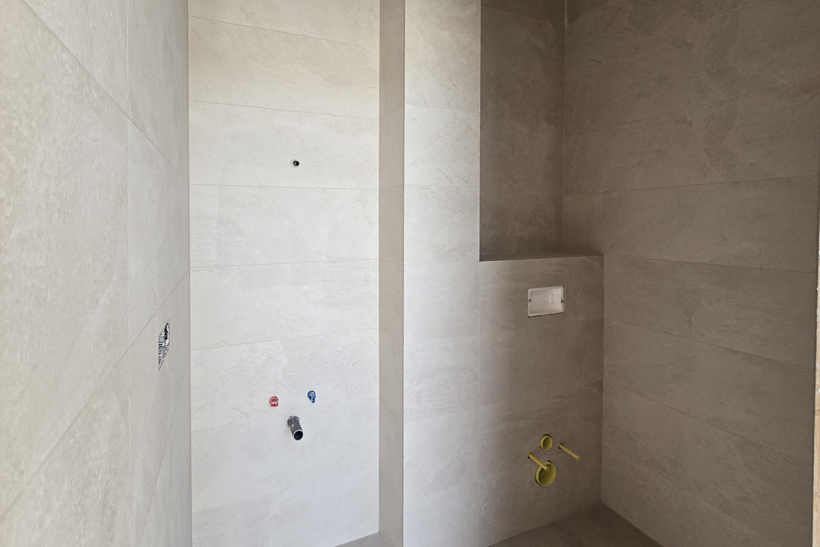 8288VER Villa moderna en construcción cerca al mar a la venta en Vergel.