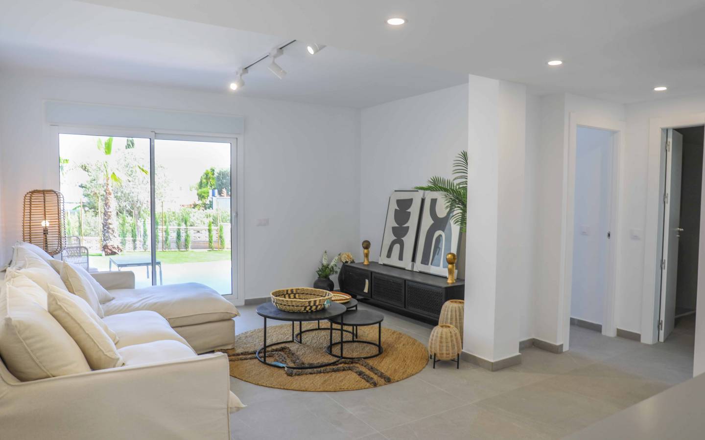LAS3-B3-A05 - Appartement de 2 chambres, rénové, avec place de stationnement et piscine commune