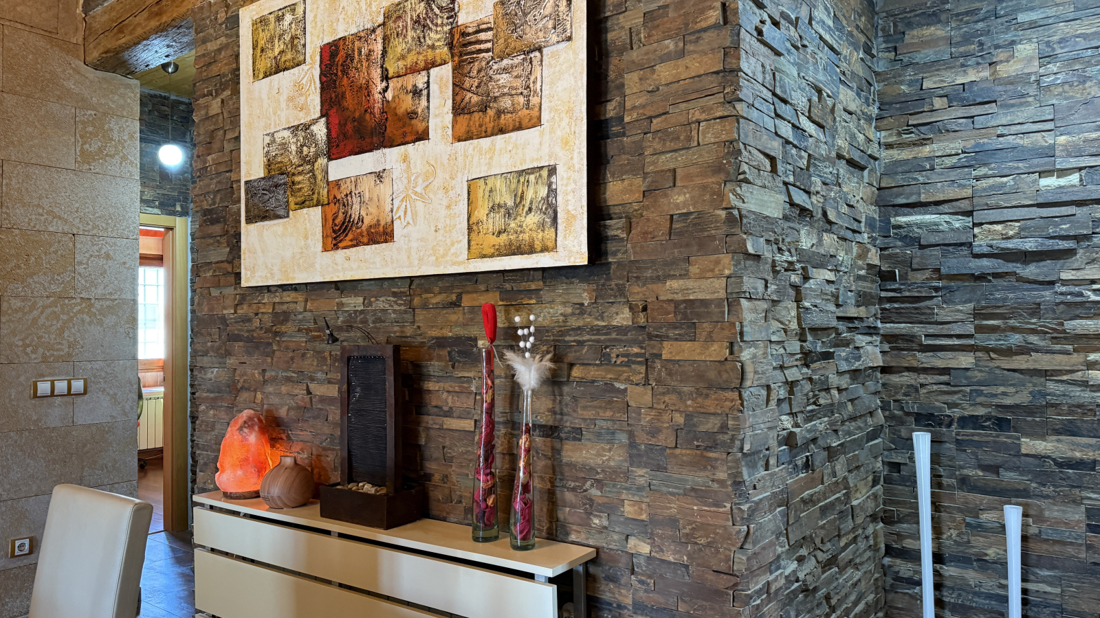 Exclusieve villa in mediterrane stijl die luxe, energie-efficiëntie en hoogwaardige materialen combineert.