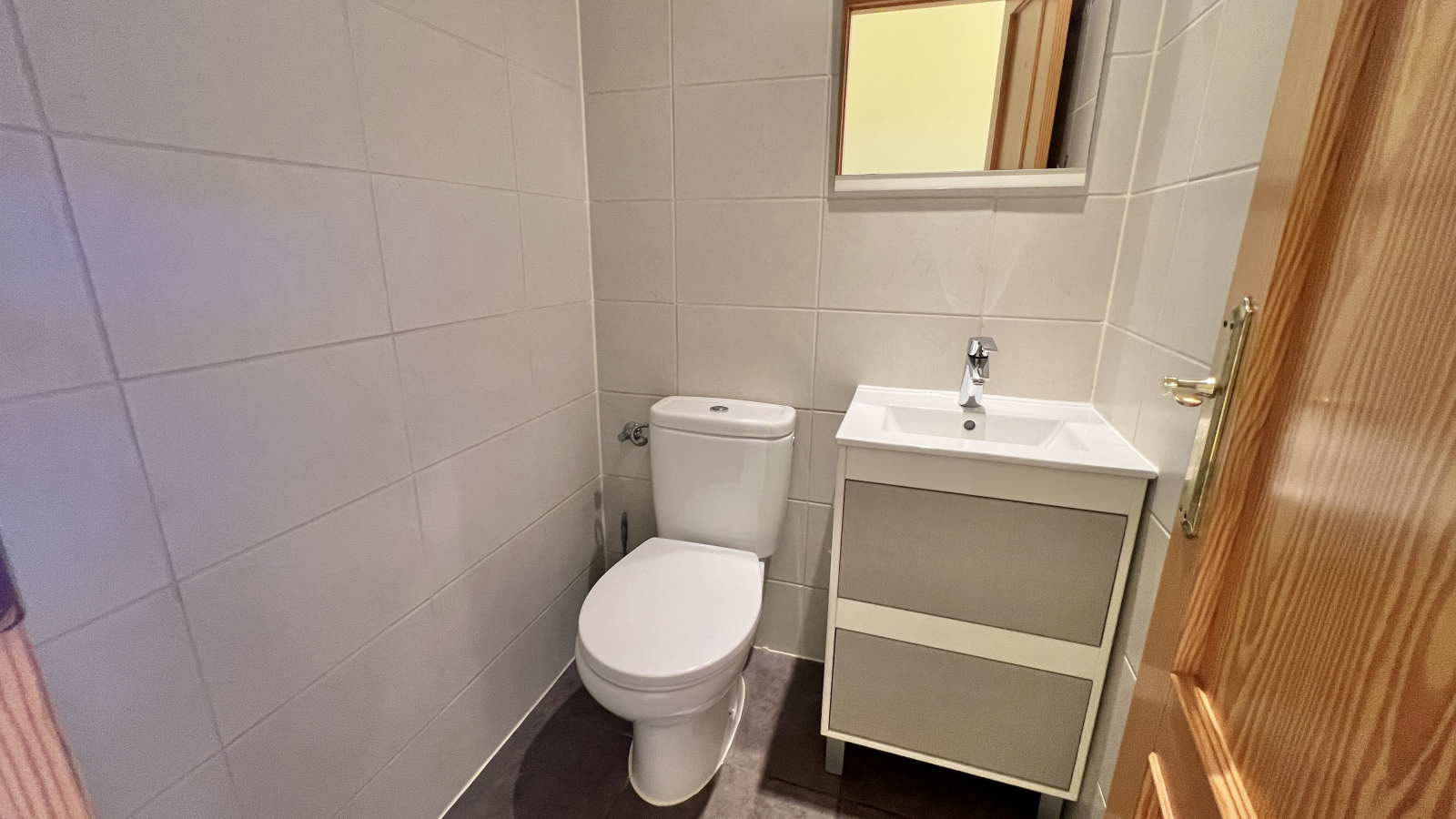 Fantástico apartamento de 3 dormitorios en un bonito complejo junto a la playa.