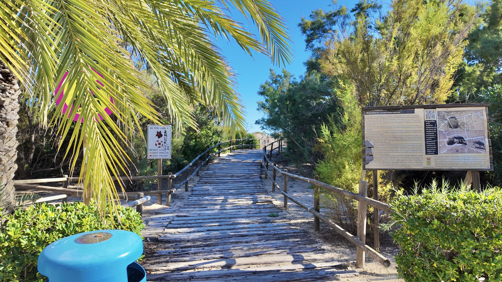 Fantástico apartamento de 3 dormitorios en un bonito complejo junto a la playa.