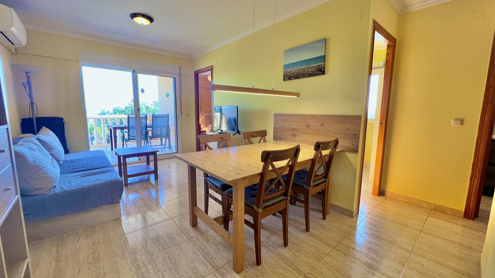 Fantástico apartamento de 3 dormitorios en un bonito complejo junto a la playa.