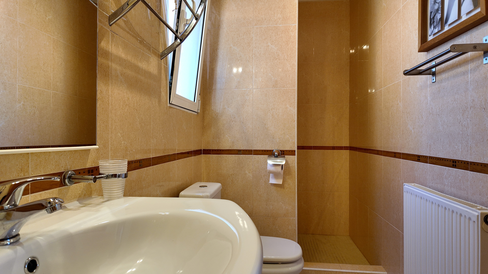 GC-0325 - Panoramic views and two independent homes in perfect condition