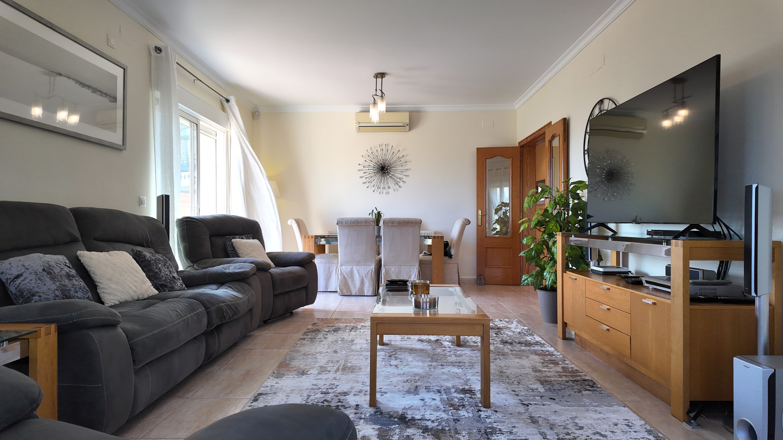 GC-0325 - Panoramic views and two independent homes in perfect condition