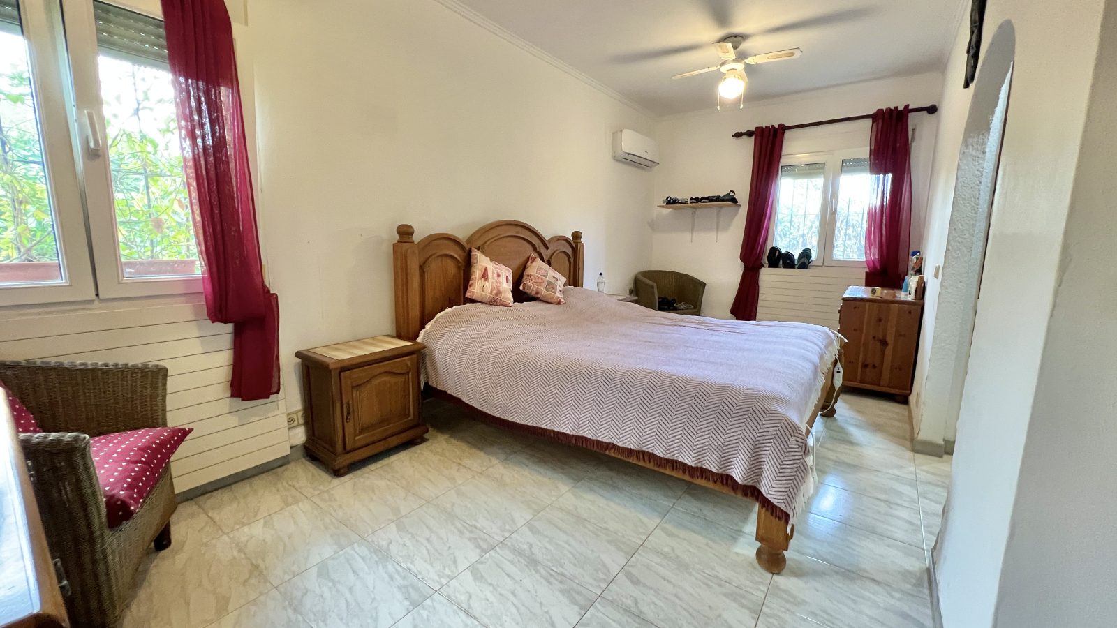 FK-1225 - Gemütliche Villa mit 3 Schlafzimmern und Pool in ruhiger Lage