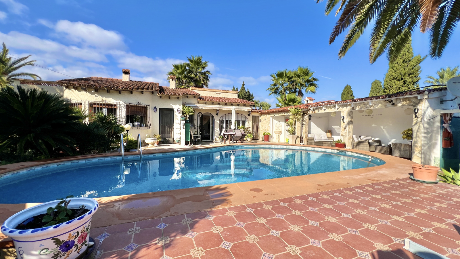 FK-1225 - Gemütliche Villa mit 3 Schlafzimmern und Pool in ruhiger Lage