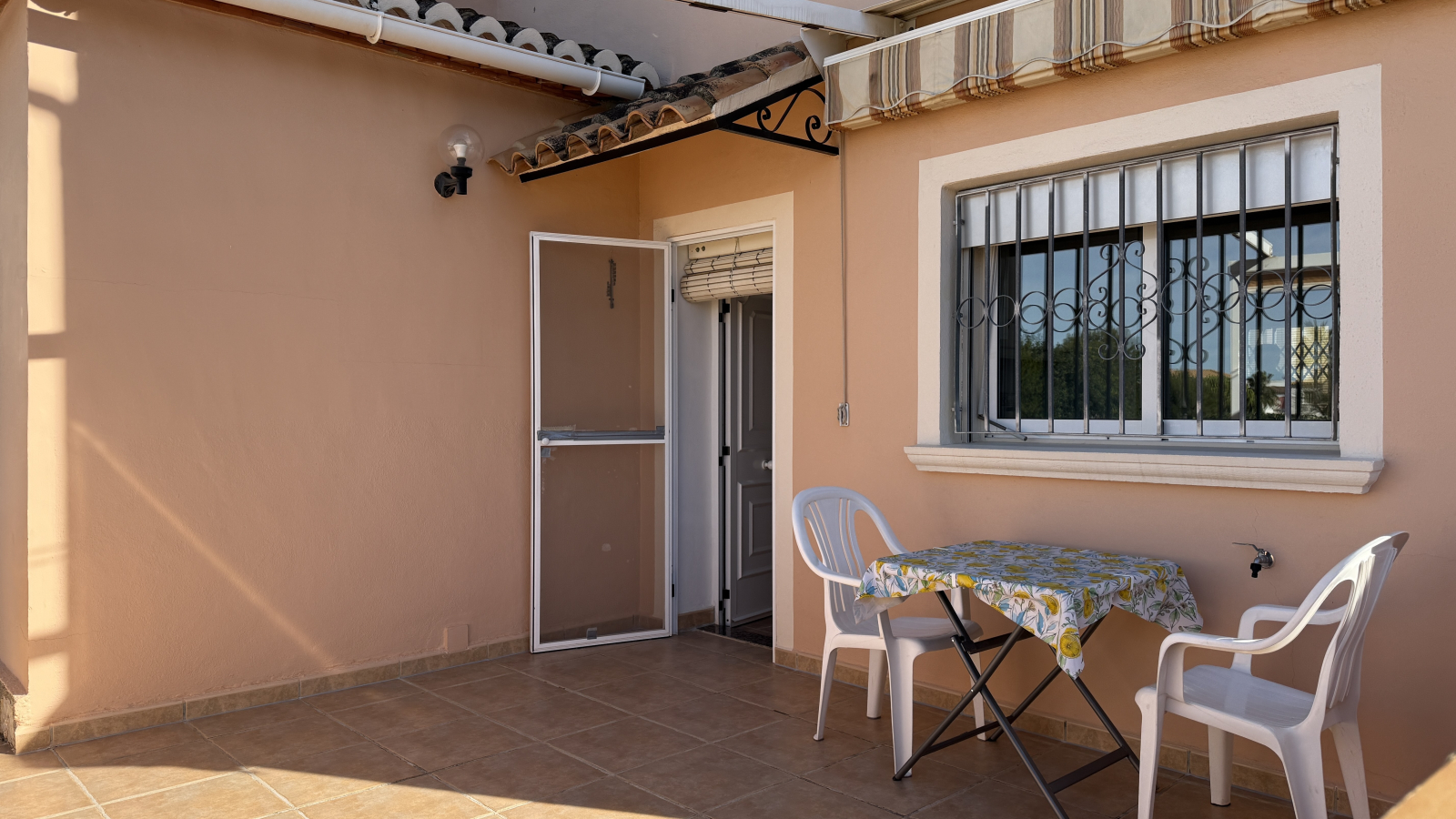 JS-0126 - Sonnige 3 Schlafzimmer Villa in Els Poblets mit Pool 