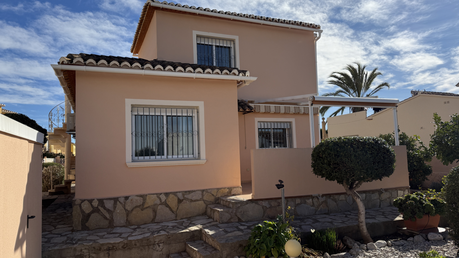 JS-0126 - Sonnige 3 Schlafzimmer Villa in Els Poblets mit Pool 