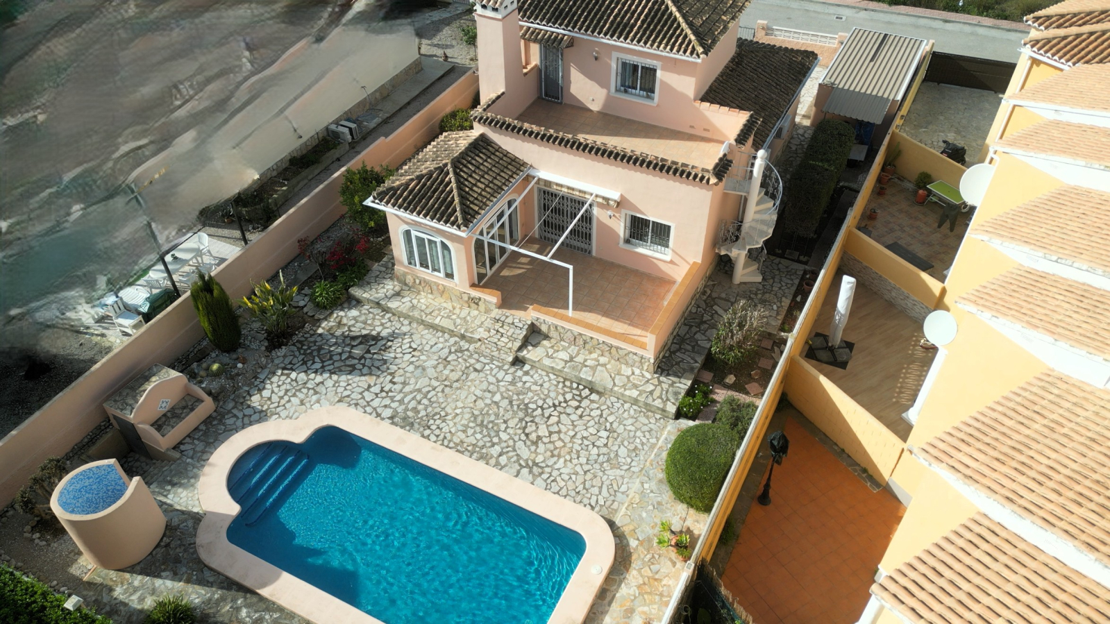 JS-0126 - Sonnige 3 Schlafzimmer Villa in Els Poblets mit Pool 