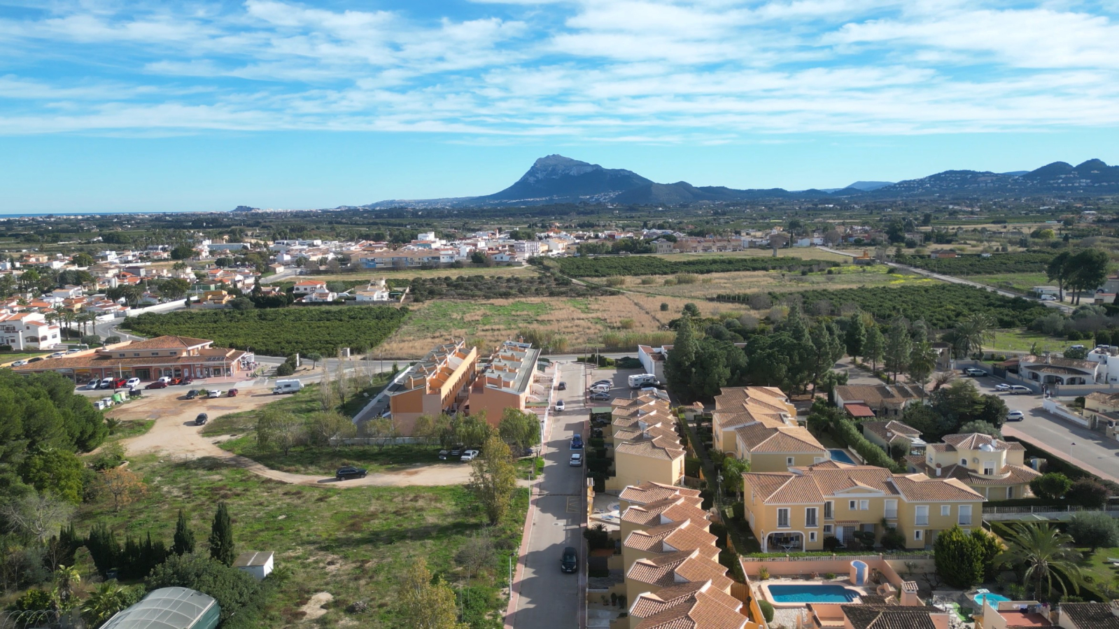 JS-0126 - Sonnige 3 Schlafzimmer Villa in Els Poblets mit Pool 