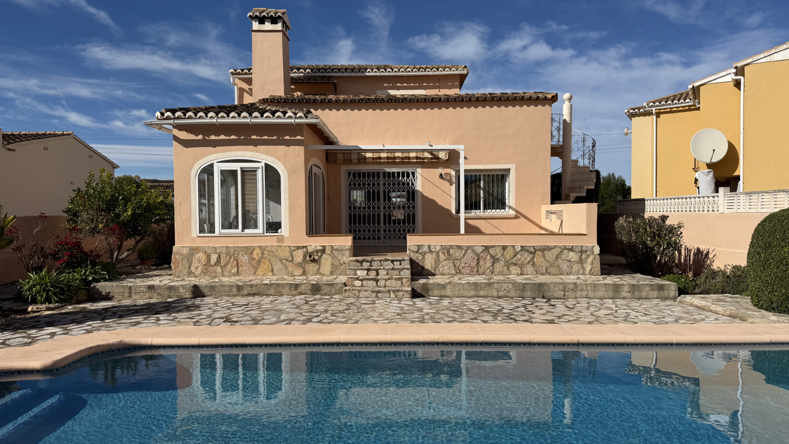 JS-0126 - Sonnige 3 Schlafzimmer Villa in Els Poblets mit Pool 