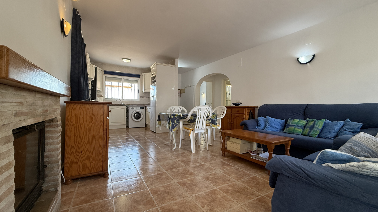 JS-0126 - Sonnige 3 Schlafzimmer Villa in Els Poblets mit Pool 