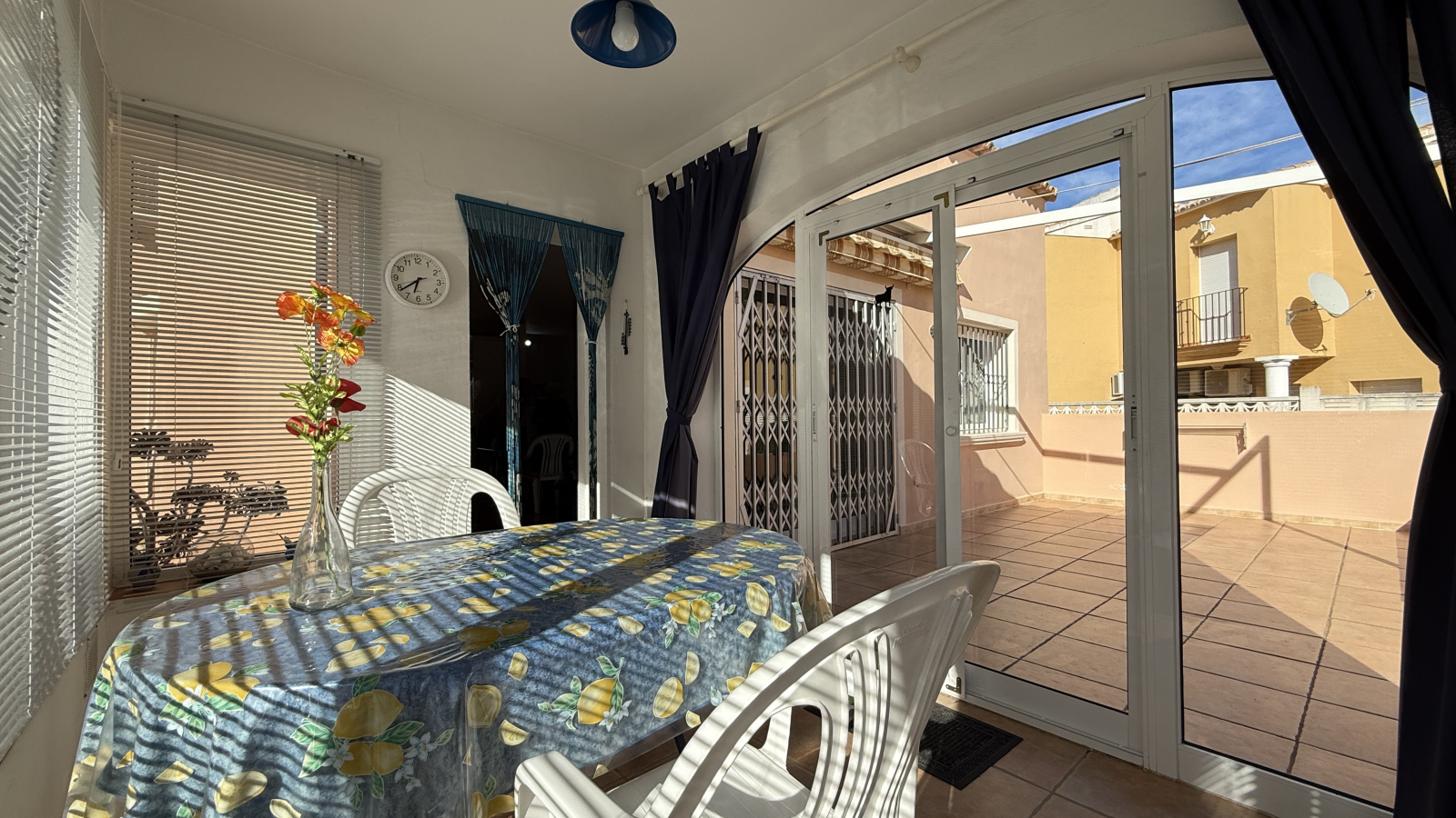 JS-0126 - Sonnige 3 Schlafzimmer Villa in Els Poblets mit Pool 