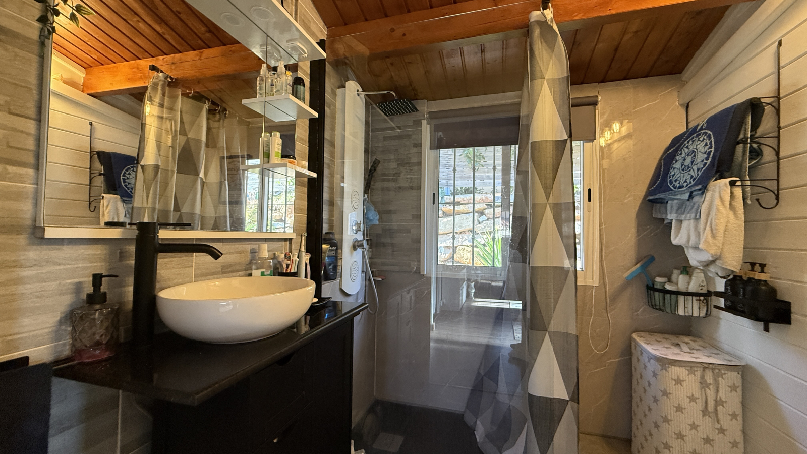 RG-0126 - Charmante kleine Villa in sonniger Panoramalage, Wohnen, wo andere Urlaub machen