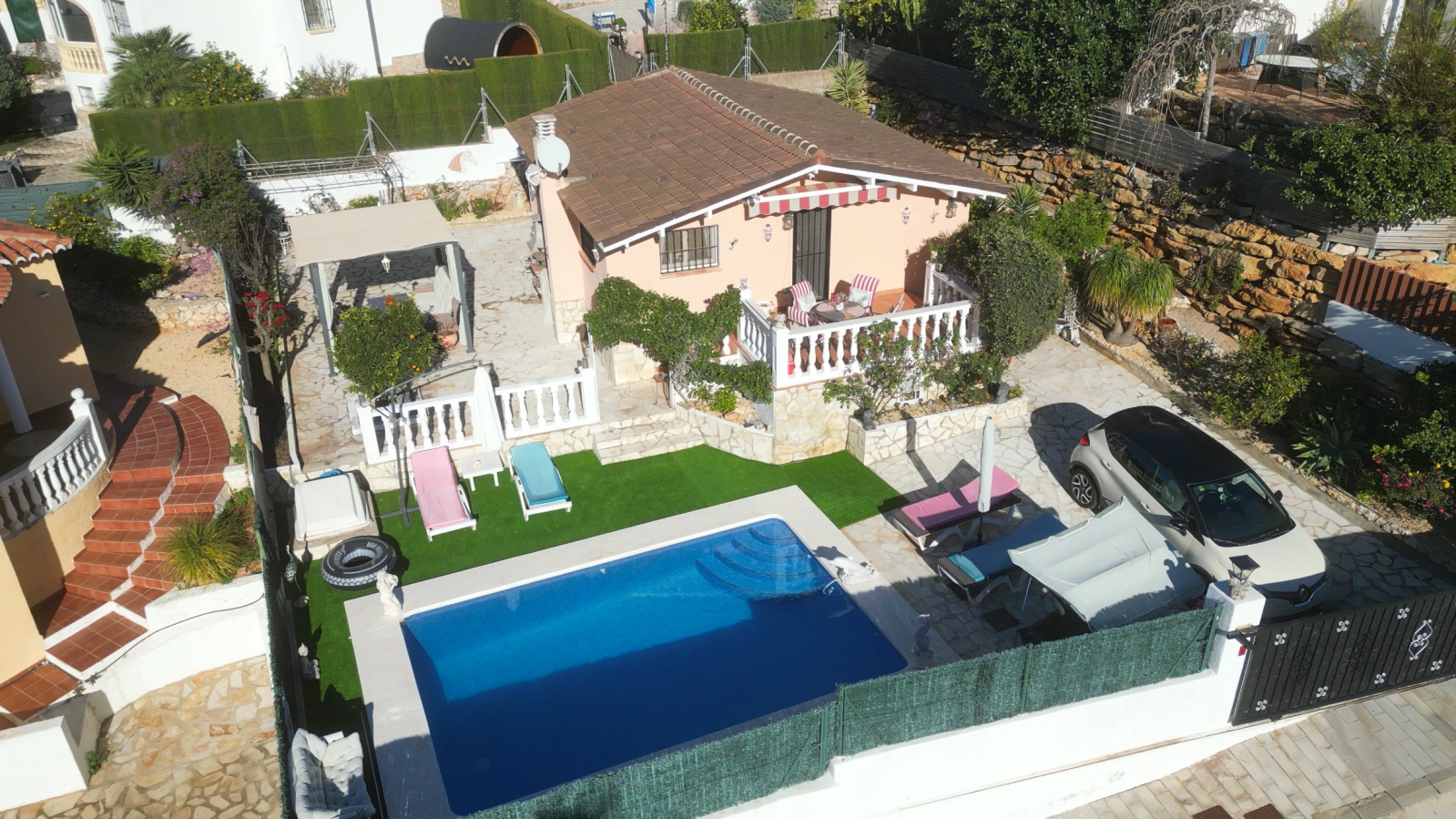 RG-0126 - Charmante kleine Villa in sonniger Panoramalage, Wohnen, wo andere Urlaub machen