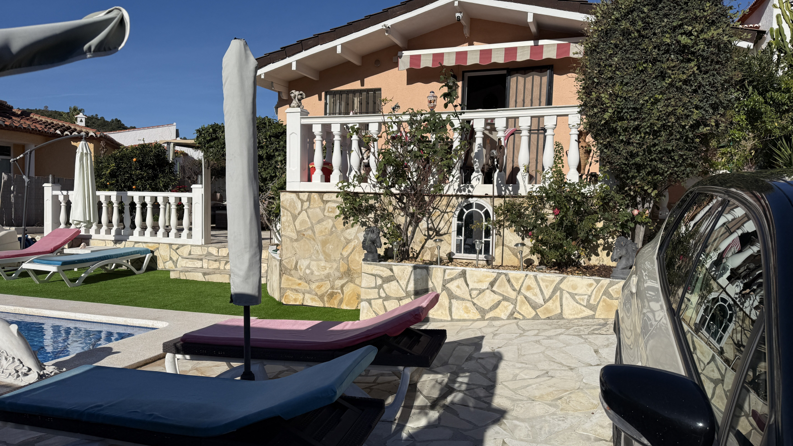 RG-0126 - Charmante kleine Villa in sonniger Panoramalage, Wohnen, wo andere Urlaub machen