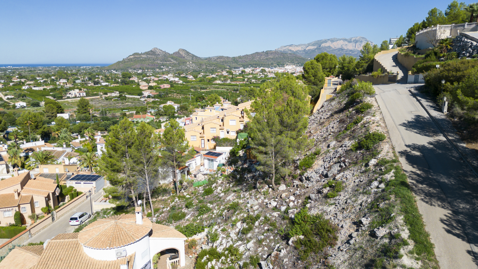 Villa neuve de 3 chambres avec piscine