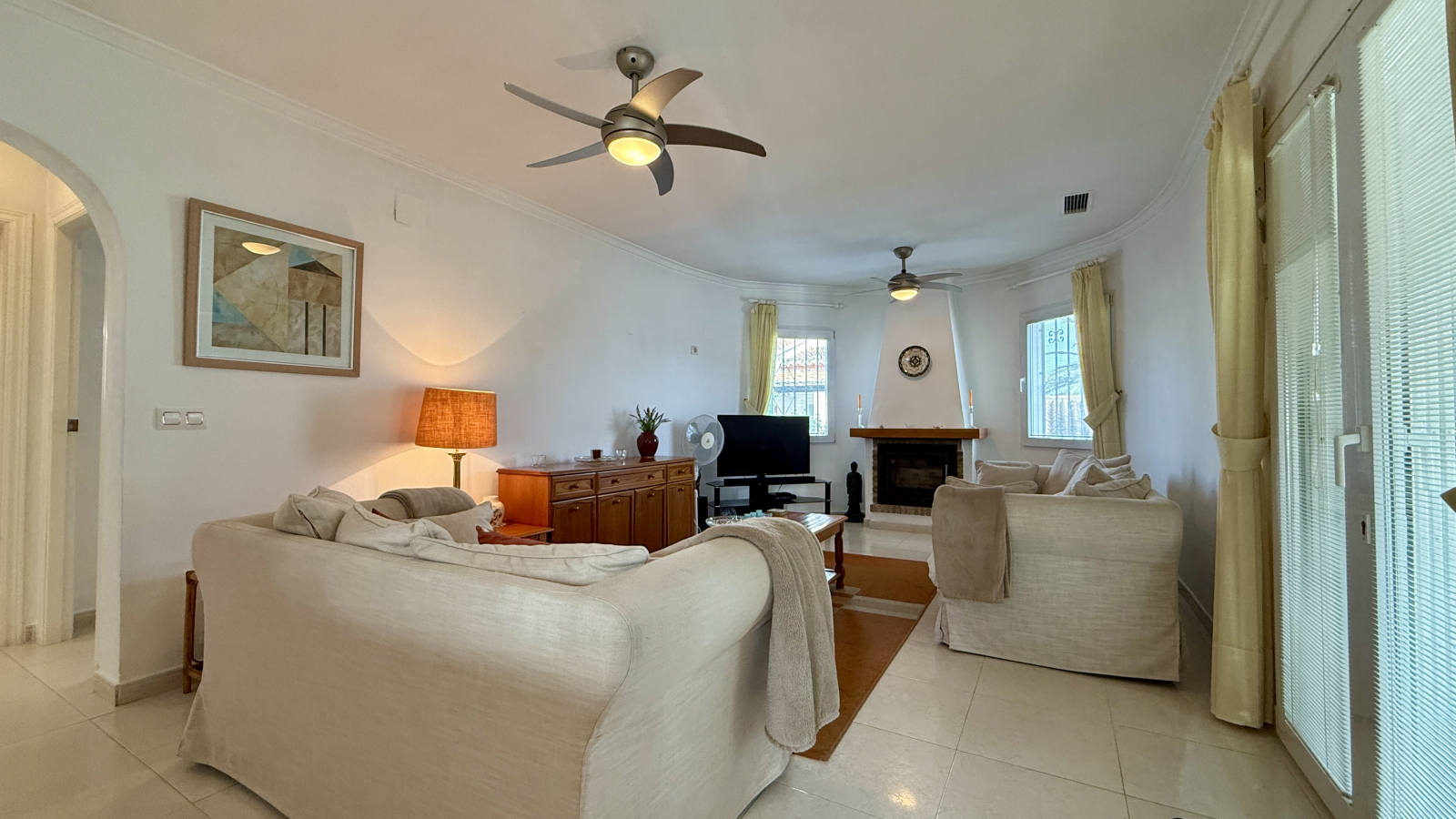 RG-0326 - Un hogar lleno de luz y tranquilidad – Casa independiente en ubicación soleada del Monte Solana