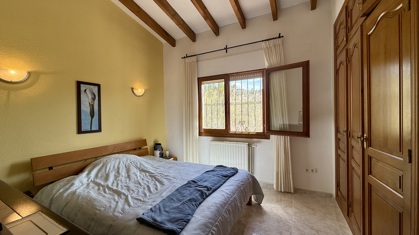 Villa en planta baja, totalmente equipada, con 3 dormitorios y privacidad