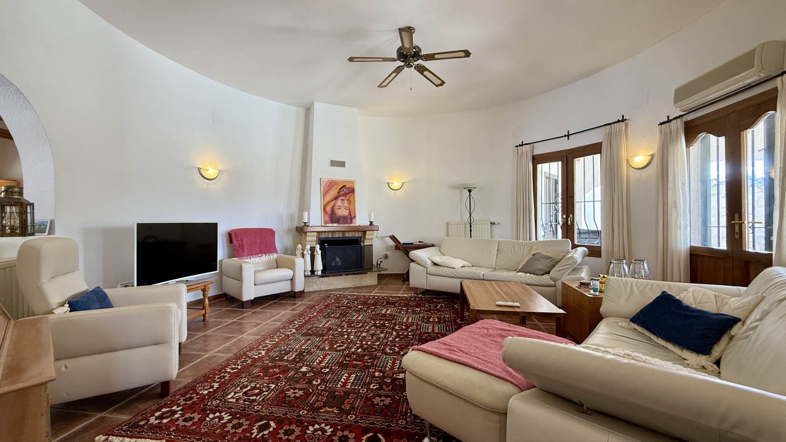 Villa en planta baja, totalmente equipada, con 3 dormitorios y privacidad