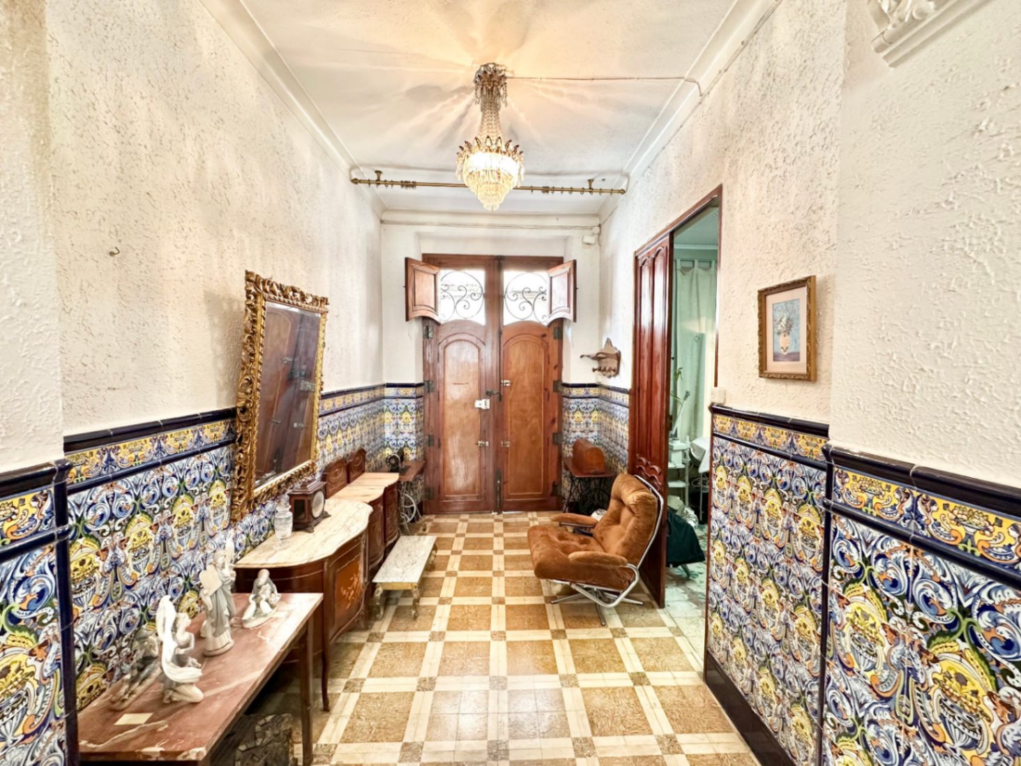 O-V97714 - Charmantes Dorfhaus mit großem Innenhof im Zentrum von Pego.