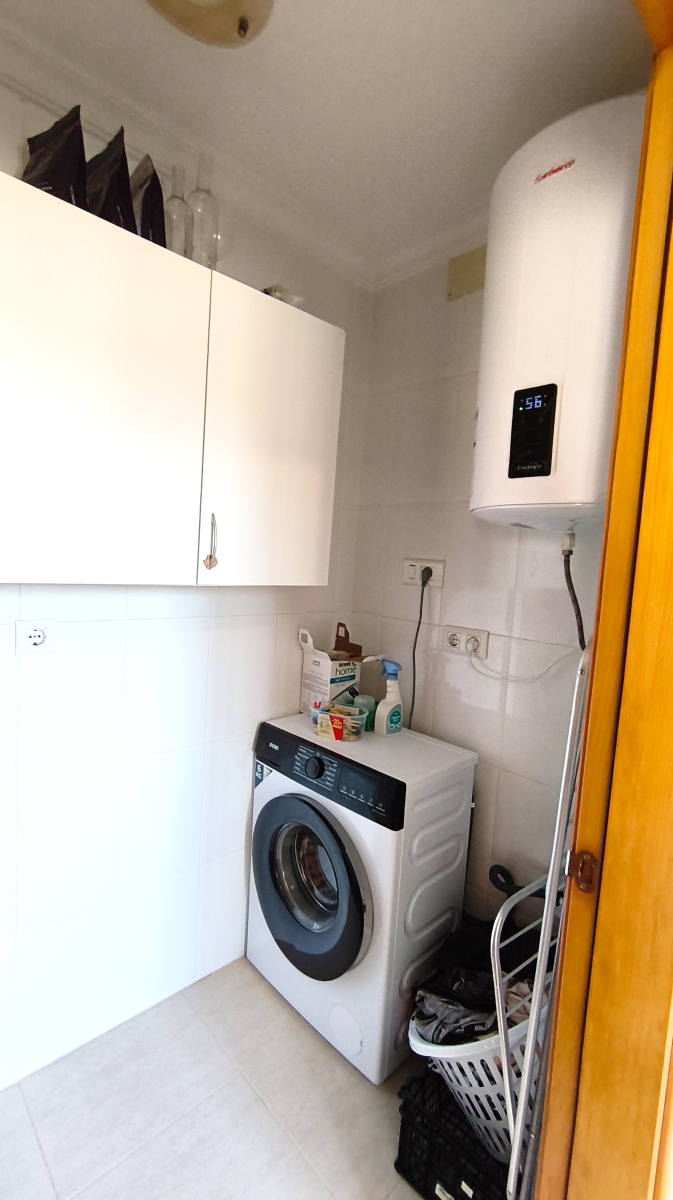 LS-0159 - Apartamento en última planta con terraza, plaza de aparcamiento y trastero