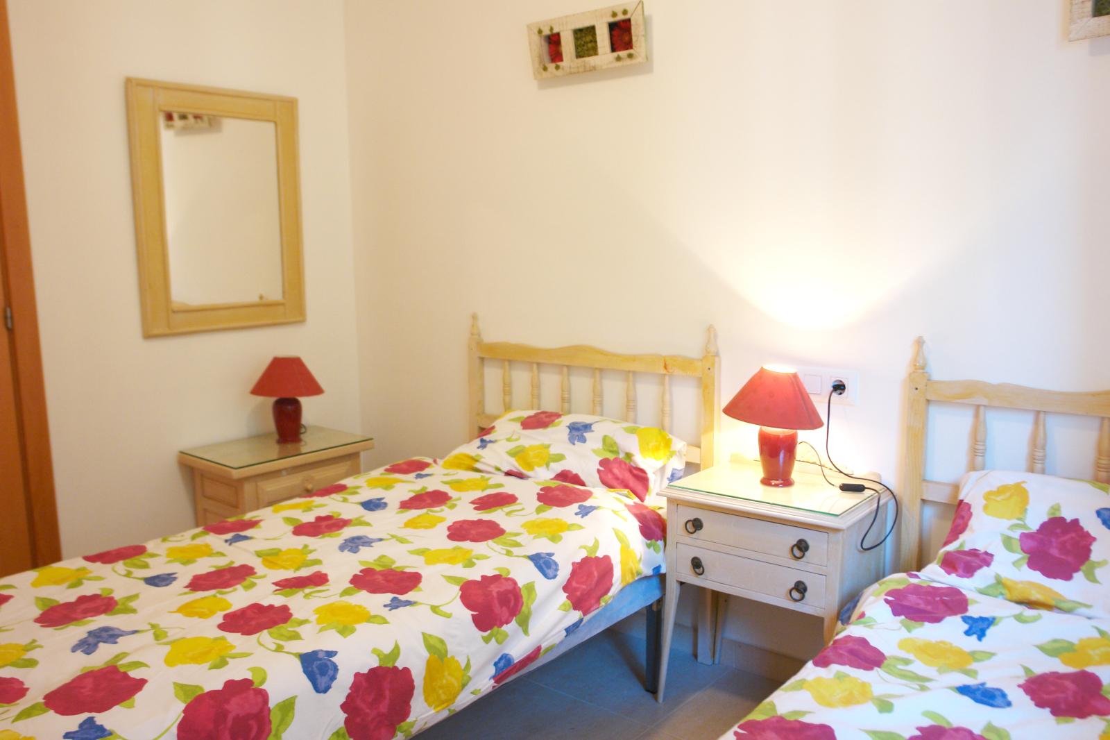 LS-0159 - Apartamento en última planta con terraza, plaza de aparcamiento y trastero
