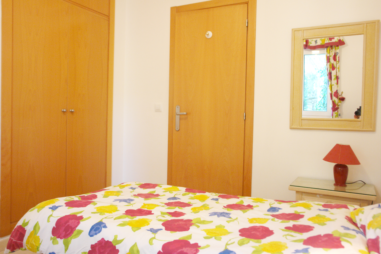 LS-0159 - Apartamento en última planta con terraza, plaza de aparcamiento y trastero