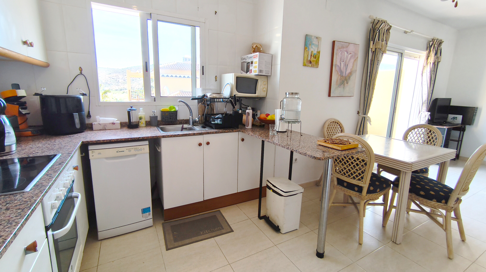 LS-0159 - Apartamento en última planta con terraza, plaza de aparcamiento y trastero